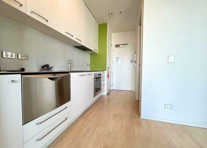  at 1114/30 Beach Road, Auckland Central, Auckland