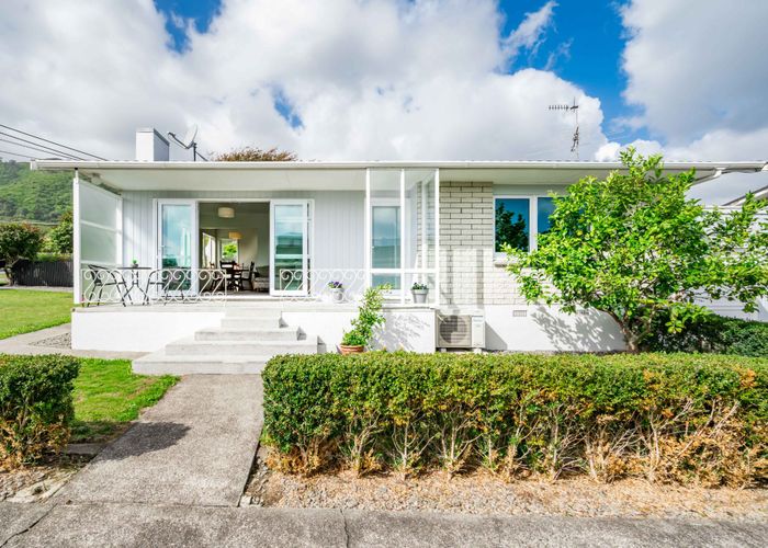  at 6 Utauta Street, Waikanae