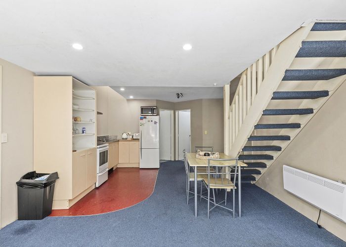  at 3/5 Hopper Street, Mount Cook, Wellington