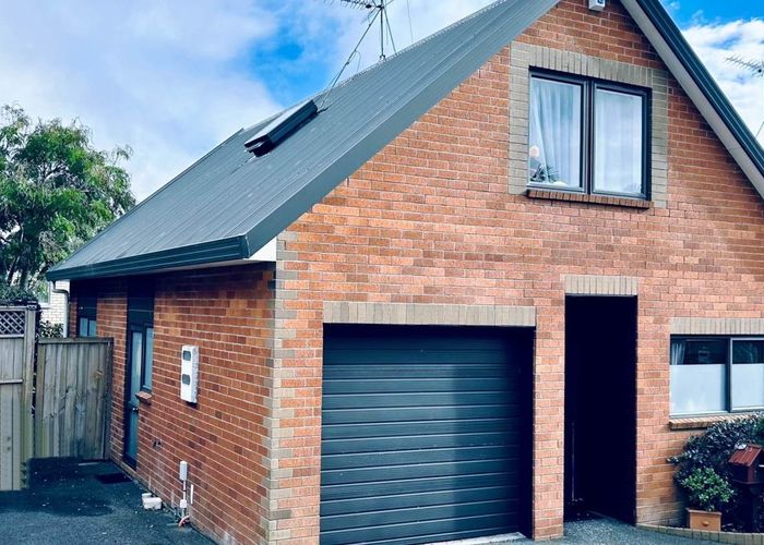  at 15/37 Fields Parade, Oteha, Auckland