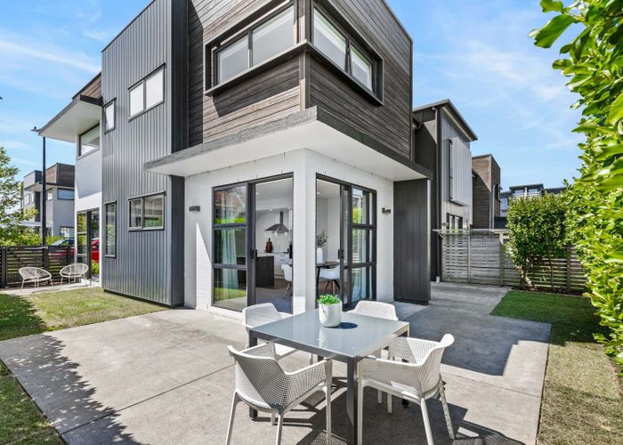  at 35 Carder Court, Hobsonville, Waitakere City, Auckland