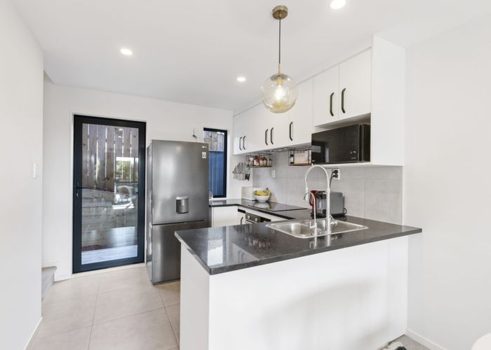  at 12/18 Hewlett Rd, Massey, Waitakere City, Auckland