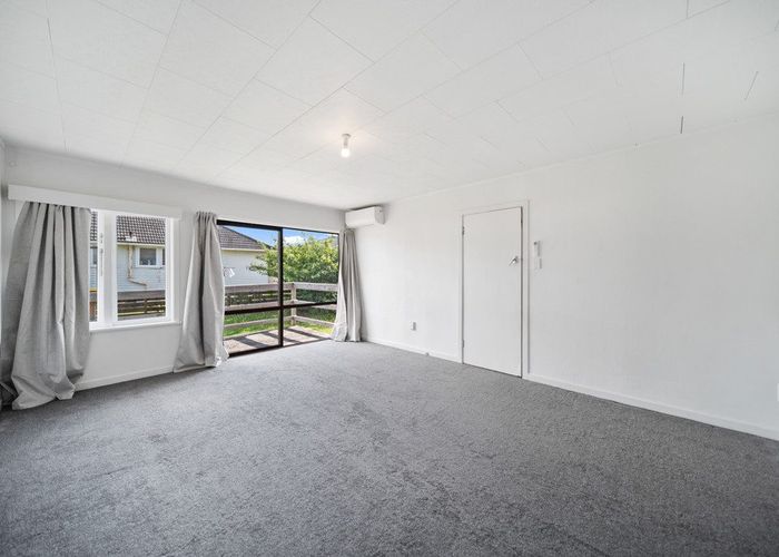  at 2/8 Fisher Crescent, Otara, Manukau City, Auckland