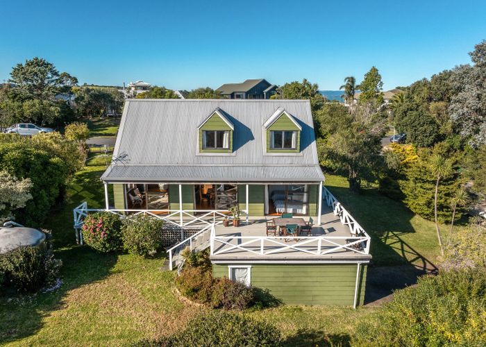  at 17 Kennedy Point Road, Surfdale, Waiheke Island, Auckland