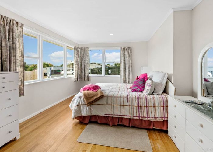  at 286 Rangatira Road, Beach Haven, Auckland