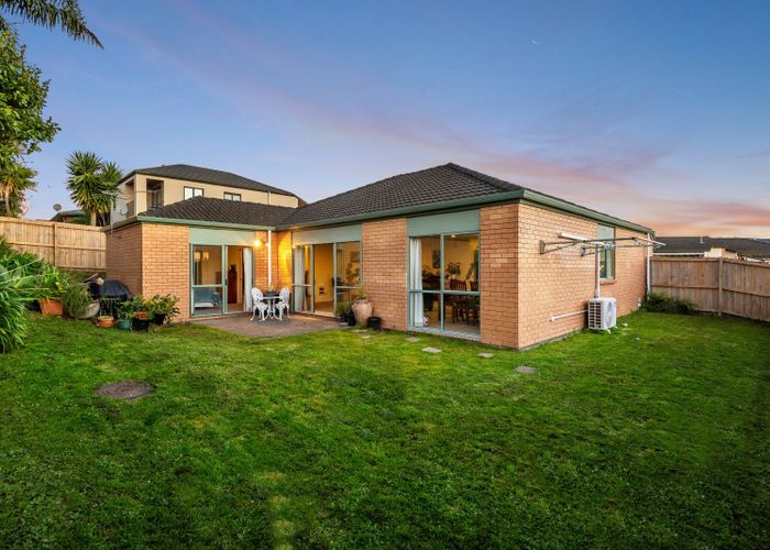  at 15 Hercules Drive, Henderson, Waitakere City, Auckland
