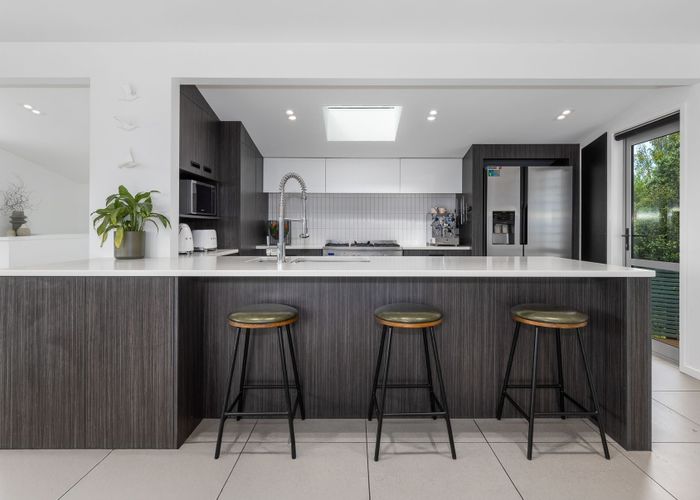  at 8 Tiromoana Road, Raumati South, Paraparaumu