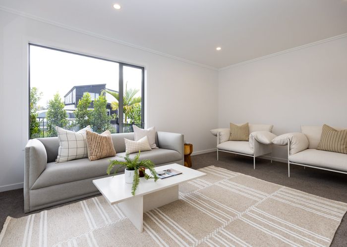  at 8 Henl Lane, Milldale, Rodney, Auckland