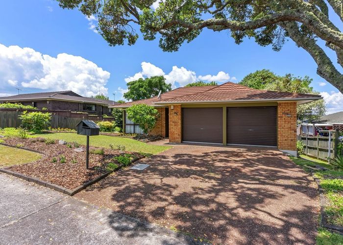  at 15 Mark Edward Drive, Half Moon Bay, Auckland