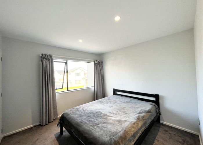  at 42 Bordeaux Parade, Te Atatu South, Waitakere City, Auckland