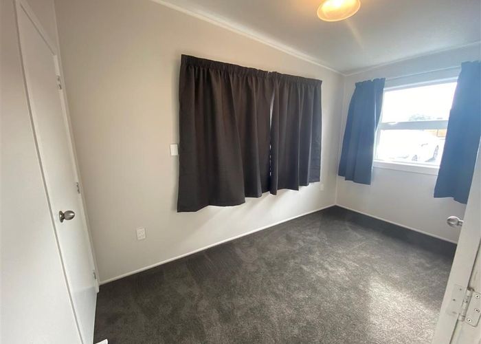  at 18 McLeod Road, Weymouth, Auckland