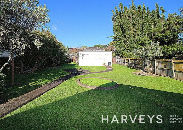  at 74 Vodanovich Road, Te Atatu South, Waitakere City, Auckland