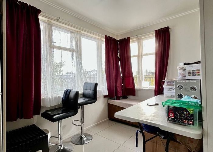  at 42 Great South Road, Papatoetoe, Manukau City, Auckland