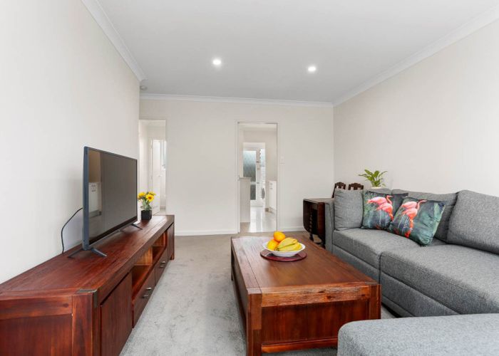  at 10/2 Fairview Road, Mount Eden, Auckland City, Auckland