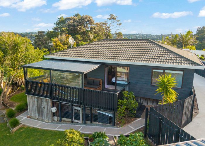  at 2/16 Heathglen Place, Bayview, North Shore City, Auckland