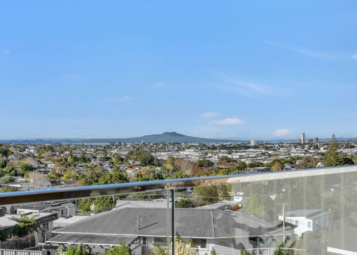  at 404/553c Glenfield Road, Glenfield, North Shore City, Auckland