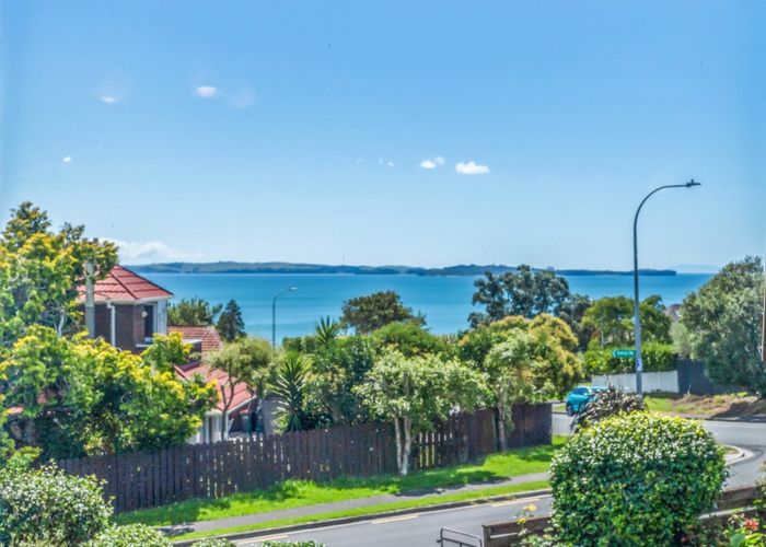  at 2 Evelyn Road, Cockle Bay, Auckland