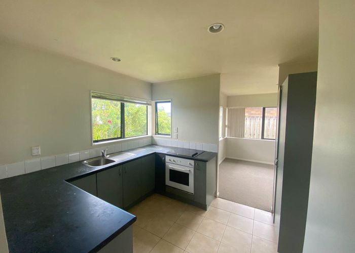  at 8 Jaylo Place, Mangere, Manukau City, Auckland