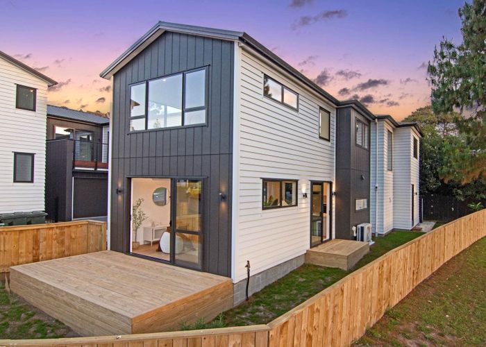  at 7 Weetman Drive, Browns Bay, North Shore City, Auckland