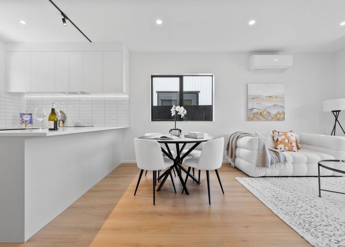  at 3/18 Albert Road, Kelston, Waitakere City, Auckland