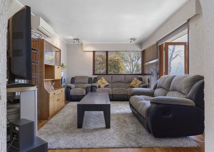  at 8 Connell Street, Blockhouse Bay, Auckland