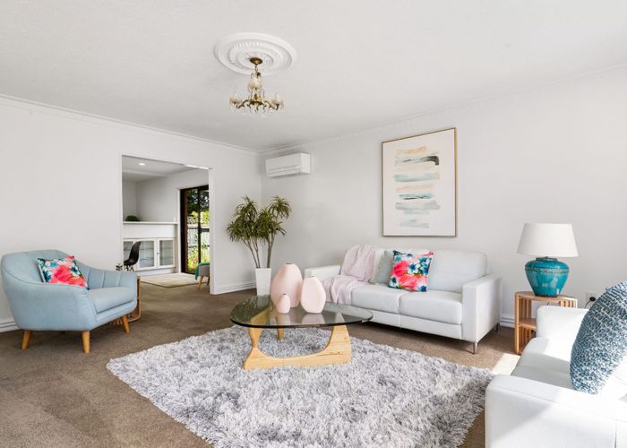  at 2/11 Office Road, Merivale, Christchurch City, Canterbury