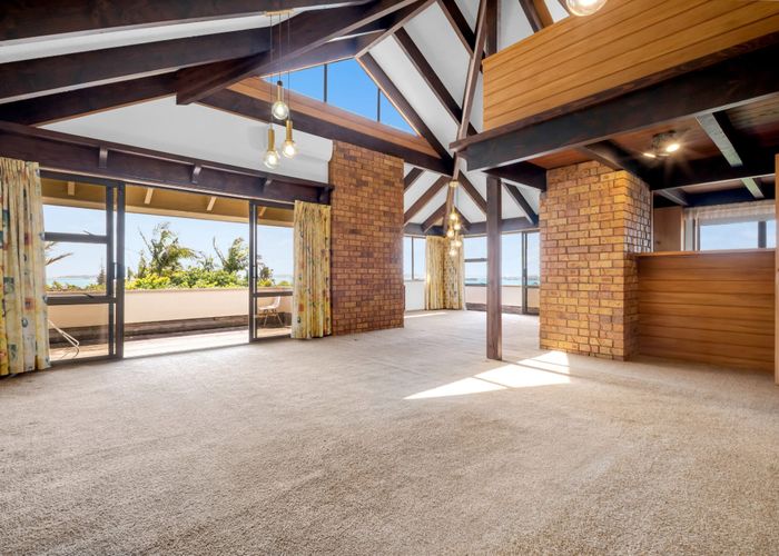  at 8 Beach Road, Mellons Bay, Manukau City, Auckland