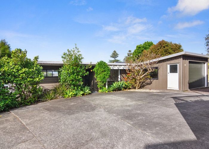  at 7a Ellangowan Road, Waiake, North Shore City, Auckland
