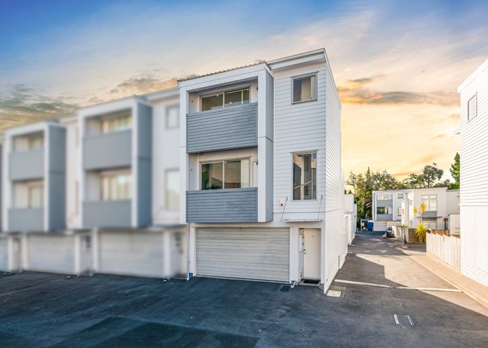  at 52/3 Wagener Place, Mount Albert, Auckland City, Auckland