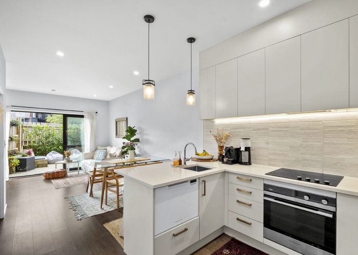  at 5/2 Waipa Street, Birkenhead, Auckland