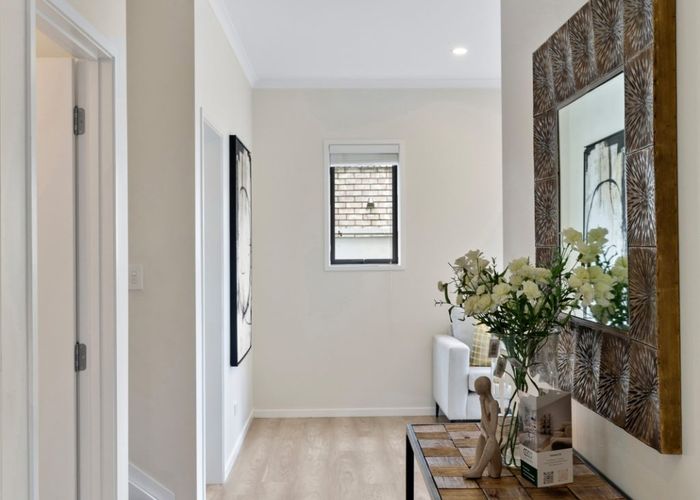  at 18 Hatfield Place, Albany Heights, Auckland