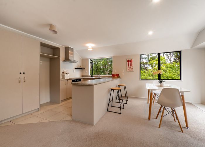  at 2/9 Antrim Grove, Bayview, Auckland