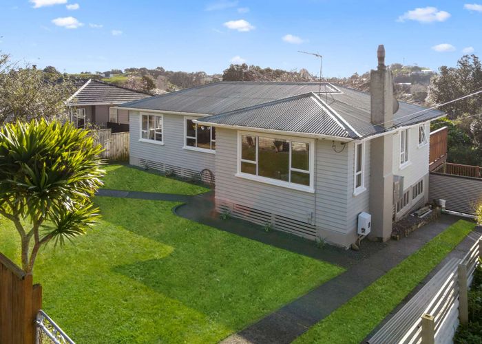  at 9 Endeavour Street, Marfell, New Plymouth