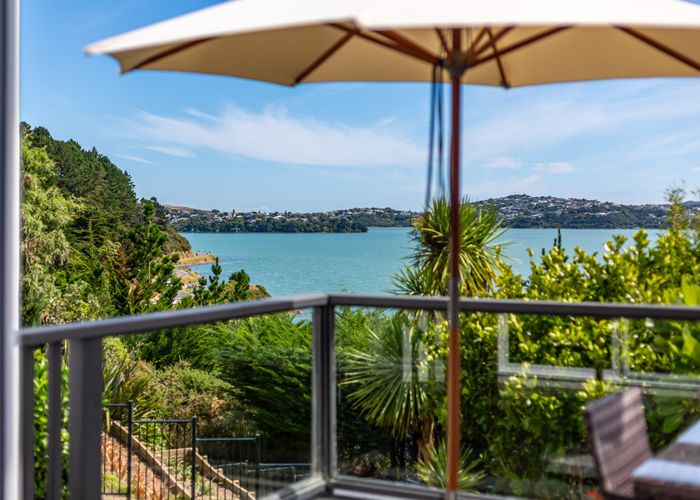  at 28 Molyneux Close, Whitby, Porirua, Wellington