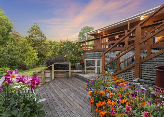  at 86 Haseler Crescent, Howick, Auckland
