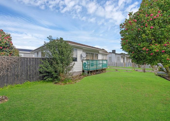  at 14 Bedlington Avenue, Manurewa, Manukau City, Auckland