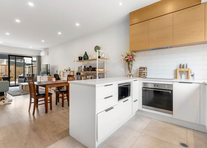  at 6/18 Kaimai Avenue, Massey, Waitakere City, Auckland