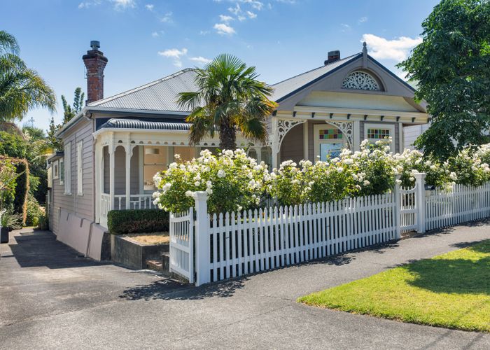  at 27 Brentwood Avenue, Mount Eden, Auckland