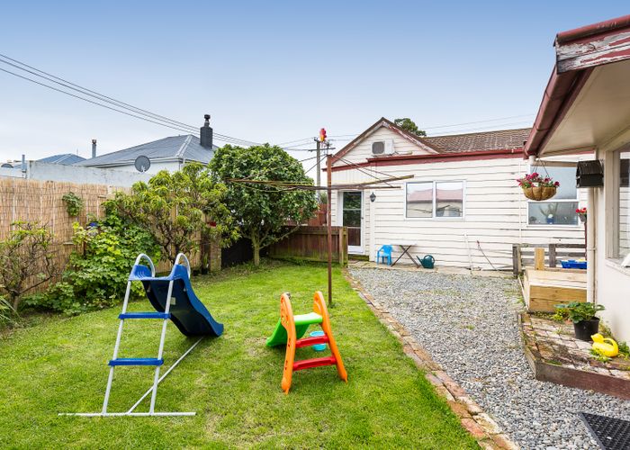  at 24 Wesley Street, South Dunedin, Dunedin
