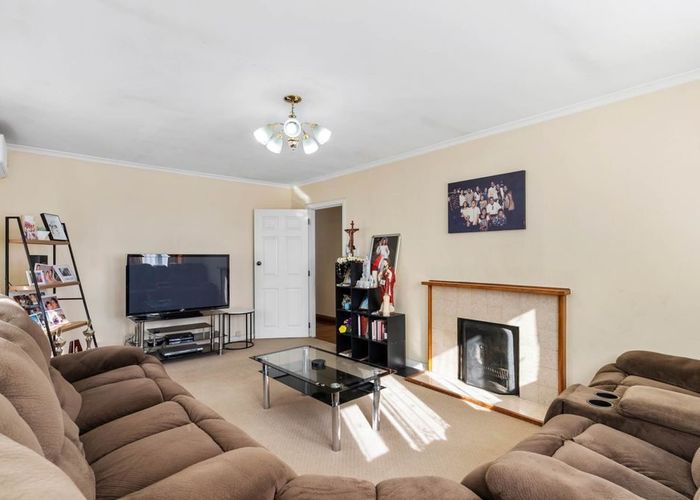  at 35 Waipapa Crescent, Otara, Manukau City, Auckland