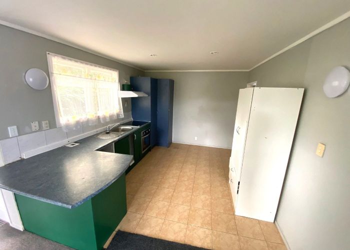  at 32 Hertford Street, Blockhouse Bay, Auckland