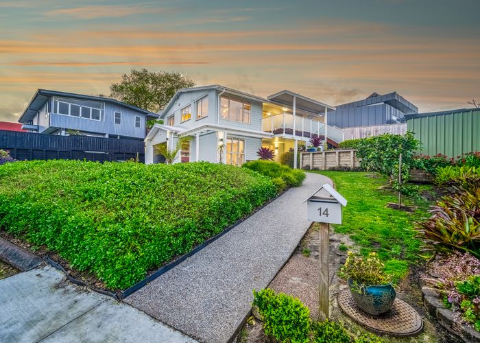  at 14 Luplau Crescent, Cockle Bay, Auckland