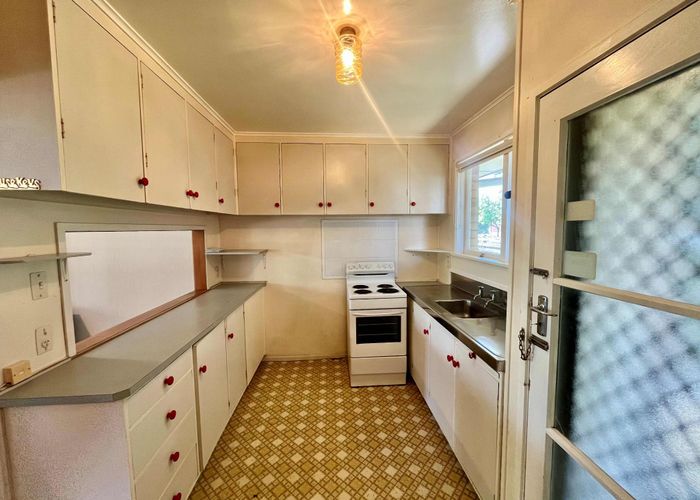  at 3/77 Royal View Road, Te Atatu South, Waitakere City, Auckland