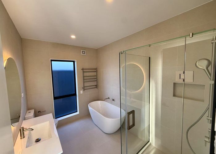  at 2/70 West Tamaki Road, Saint Heliers, Auckland City, Auckland