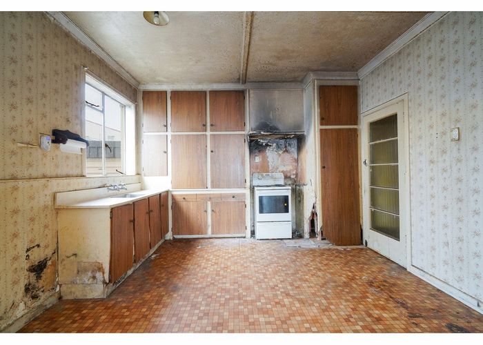  at 2/145 Esk Street, Invercargill