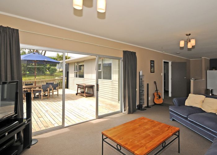  at 38 Turville Crescent, Newlands, Wellington