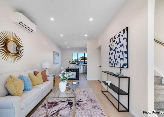  at 5/32 Tiraumea Drive, Pakuranga, Manukau City, Auckland