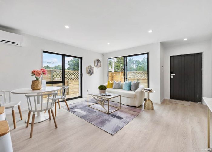  at 8A Neptune Avenue, Beach Haven, Auckland