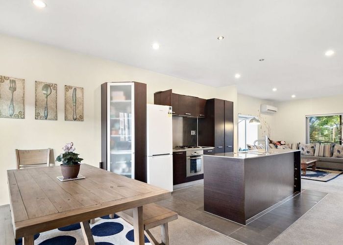  at 76C Edmonton Road, Te Atatu South, Waitakere City, Auckland