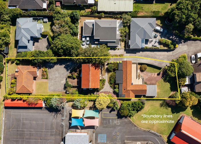  at 42 Bolton Street, Blockhouse Bay, Auckland City, Auckland